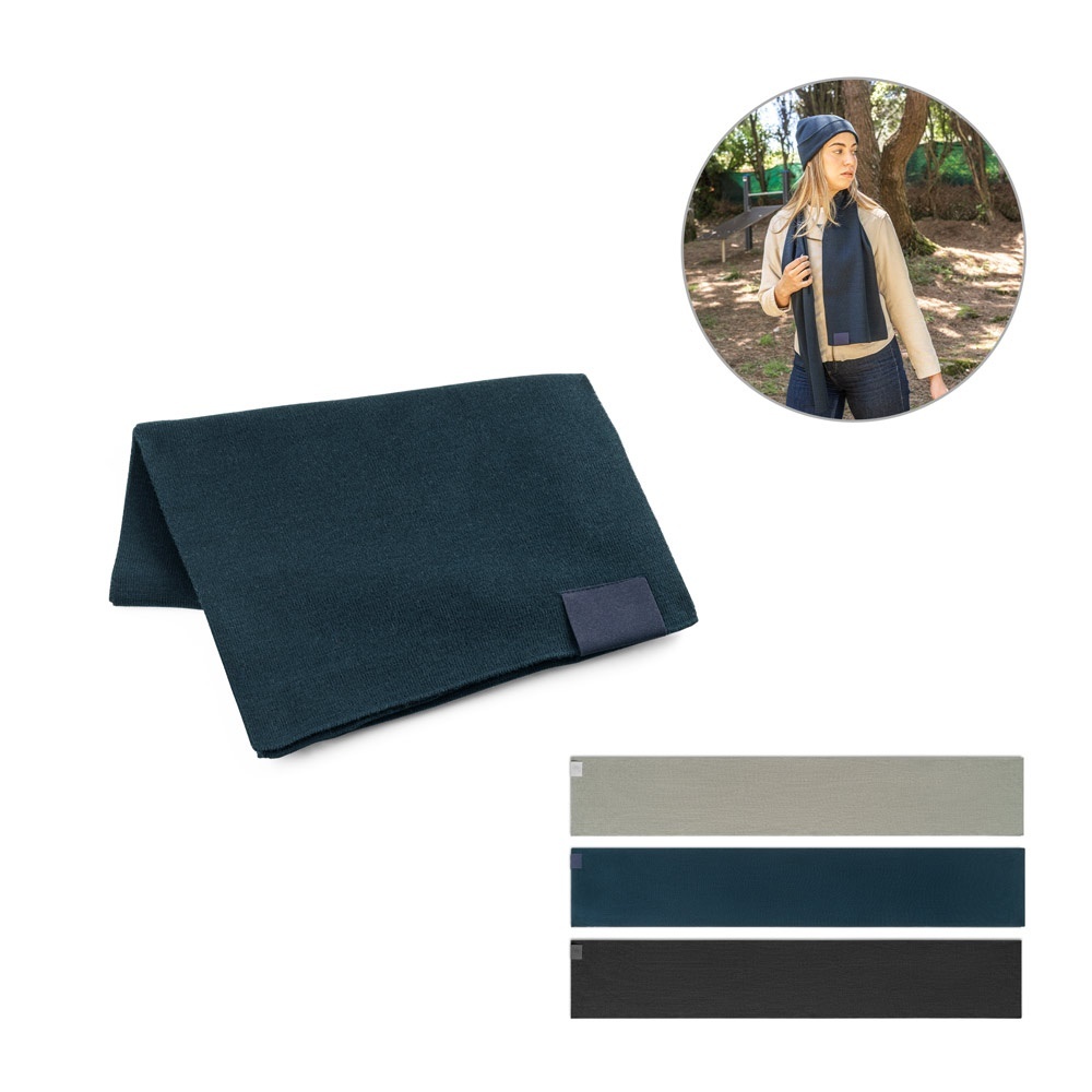 SERENITY. Écharpe en polyester recyclé (100% rPET) avec détail cousu pour la personnalisation