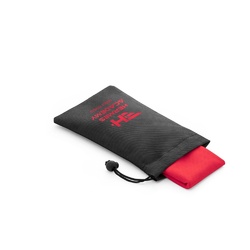 BERNAL. Serviette de sport rafraichissante en polyester recyclé (100% rPET) avec pochette en non-tissé