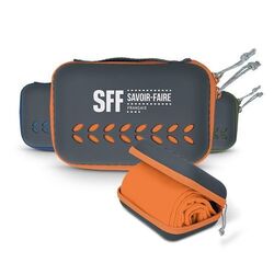 SERVIETTE MICROFIBRE DE SPORT AVEC BOITE DE RANGEMENT