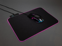 Tapis de souris gaming RGB