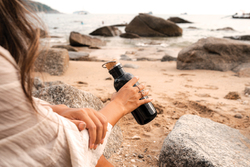 Bouteille 680ml en rPET RCS, couvercle en bambou