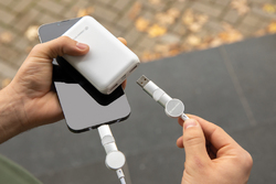 Câble Oakland 6-in-1 à charge 45W en plastique recyclé RCS