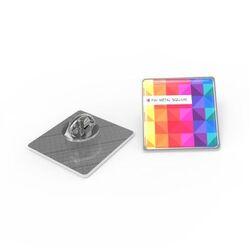 Pin Métal Carré (22 mm)