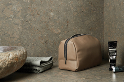 VINGA Trousse de toilette en PU RCS Bermond