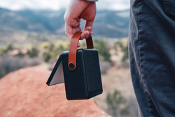 Enceinte 12W solaire en plastique recyclé RCS Skywave