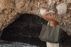 VINGA Grand tote bag en toile recyclée AWARE™ Hilo
