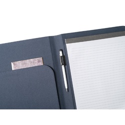 EMERGE FOLDER II. Porte documents A4 en 300D polyester recyclé (100% rPET) avec fermeture élastique