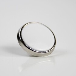Pin's rond 20 mm - France - Gris Argent
