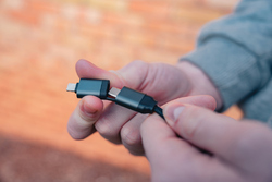 Câble 45W rétractable 6 en 1 en aluminium recyclé Terra RCS