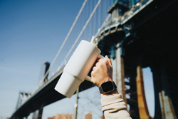 Mug 900ml en acier inoxydable recyclé Embrace RCS