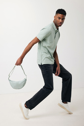 Sac banane en bandoulière en rPET AWARE™ Crescent