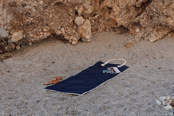 VINGA Tapis de plage en toile recyclée AWARE™ Volonne
