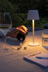 Lampe de table rechargeable par USB en plastique RCS Zenic