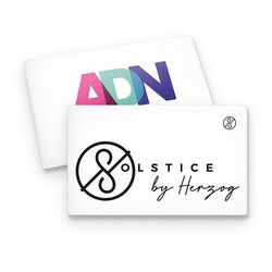 BADGE PLASTIQUE (PS) RECTANGLE 70x43 mm AVEC PINCE EPINGLE