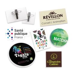 BADGE PLASTIQUE (PS) AVEC PINCE EPINGLE
