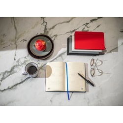 CAMPUS. Cahier A5 à couverture rigide en PU (35% recyclé) avec pages lignées 100% recyclé