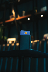 Porte cartes avec géolocalisation en polyester RCS Seekcard