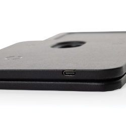 Chargeur de bureau 3 en 1 en PU recyclé RCS Swiss Peak