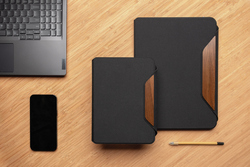 Conférencier A5 en noyer et rPET AWARE™ Teri