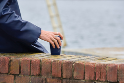 Mug 235 ml avec couvercle 360 en acier recyclé Topl