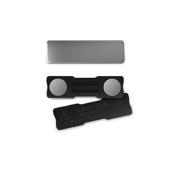 BADGE SUR-MESURE MDF EP 3 mm AVEC AIMANT ENTRE 20 cm2 ET 40 cm2 MAXI