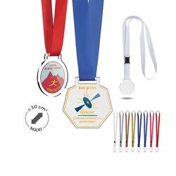 MEDAILLE PLASTIQUE (PMMA) EP 3 mm ET MAXI 30 cm2 AVEC CORDON SATIN