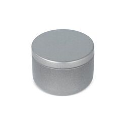 Bougie Asana non parfumée à base de plantes dans une boîte recyclée