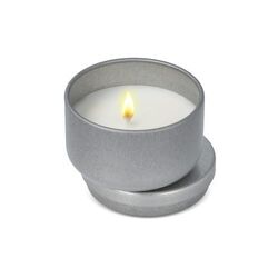 Bougie Asana non parfumée à base de plantes dans une boîte recyclée