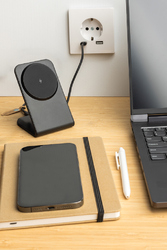 Chargeur magnétique 15W en plastique recyclé RCS VoltPerch