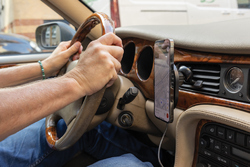 Support magnetique à voiture 15W en plastique RCS PowerCruze