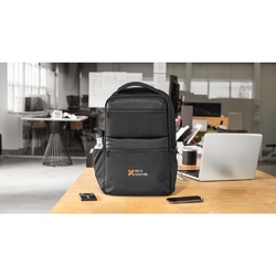 COPENHAGEN. Sac à dos en sergé recyclé et déperlant avec deux grandes poches avant 17'3