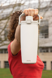 Mug en acier RCS avec bandoulière Avira Ayala