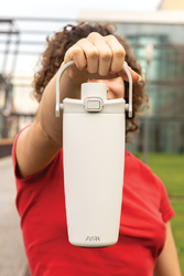 Mug en acier RCS avec bandoulière Avira Ayala