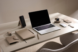 VINGA Baltimore RCS Protège-passeport avec traceur intégré D