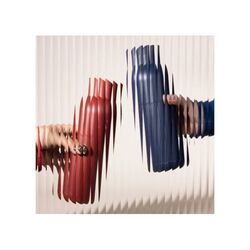 Sagaform Tekla Bouteille en acier avec bouchon poussoir (recyclé) 500 ml