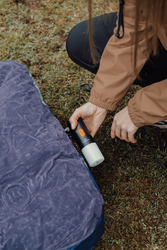 Lampe de camping avec pompe à air Nordic Drift Titan