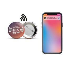 BADGE BOUTON AVEC PUCE NFC