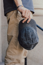 Casquette à 6 panneaux en coton sergé délavée BEAU AWARE™