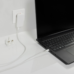 Chargeur plat 65W GAN avec connecteurs universels  Fluxo RCS