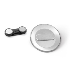 Button P'IN 11. Button P'IN 11. Pin's rond avec doubles fermetures magnétique