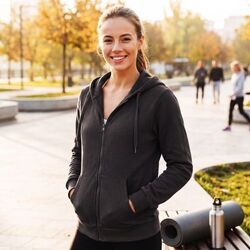 Sweat zippé à capuche
