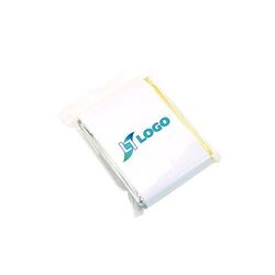 Couverture de survie 2 faces (polyéthylène (PET) / aluminium)