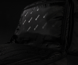 Sac de sport avec ouverture type valise Swiss Peak anti RFID