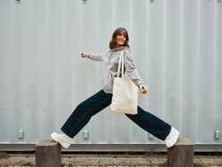 Sac shopping type Tote bag Impact en coton recyclé AWARE™