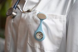 MONTRE INFIRMIÈRE PUBLICITAIRE